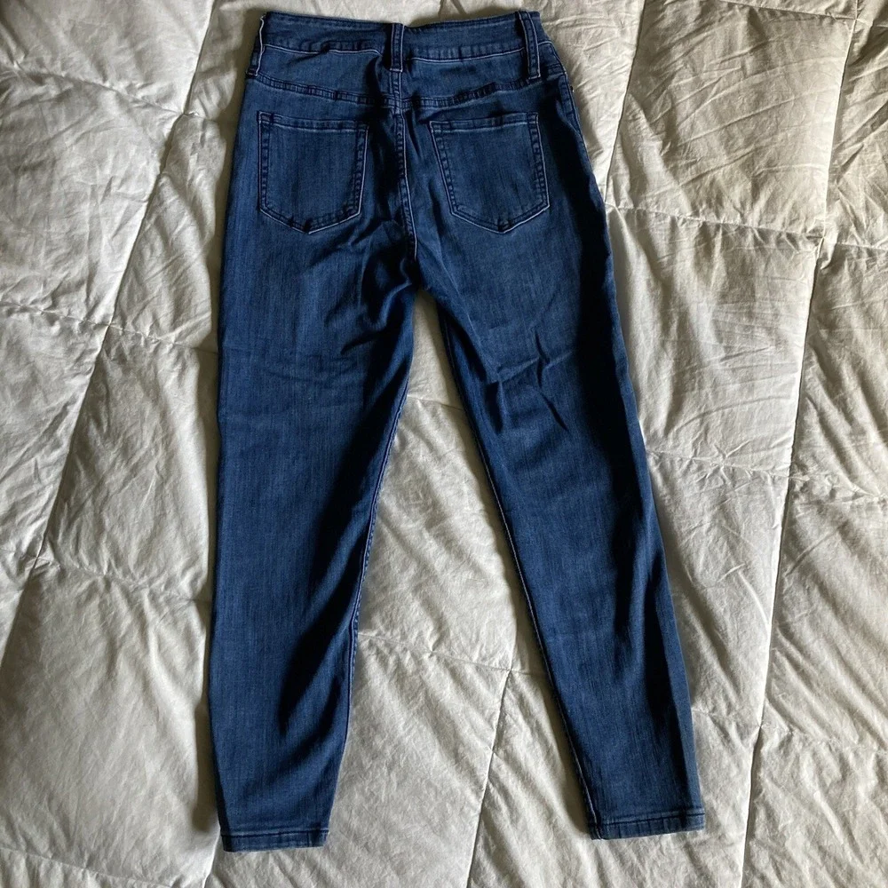 Disney Brand Juniors 9 High Waist (25") Skinny BlueJean Minnie Kisses Mickey - Picture 7 of 16